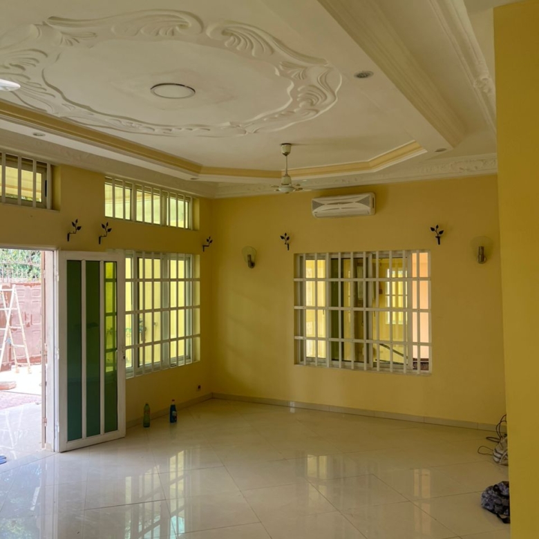 Villa R+2 à louer à Abomey-Calavi Bidossessi