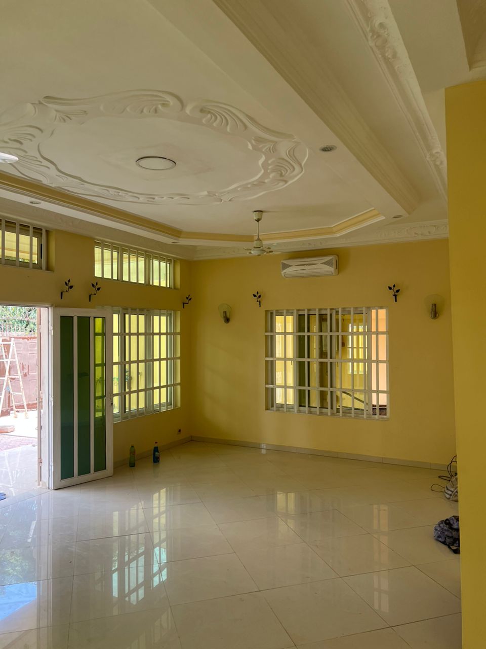 Villa R+2 à louer à Abomey-Calavi Bidossessi