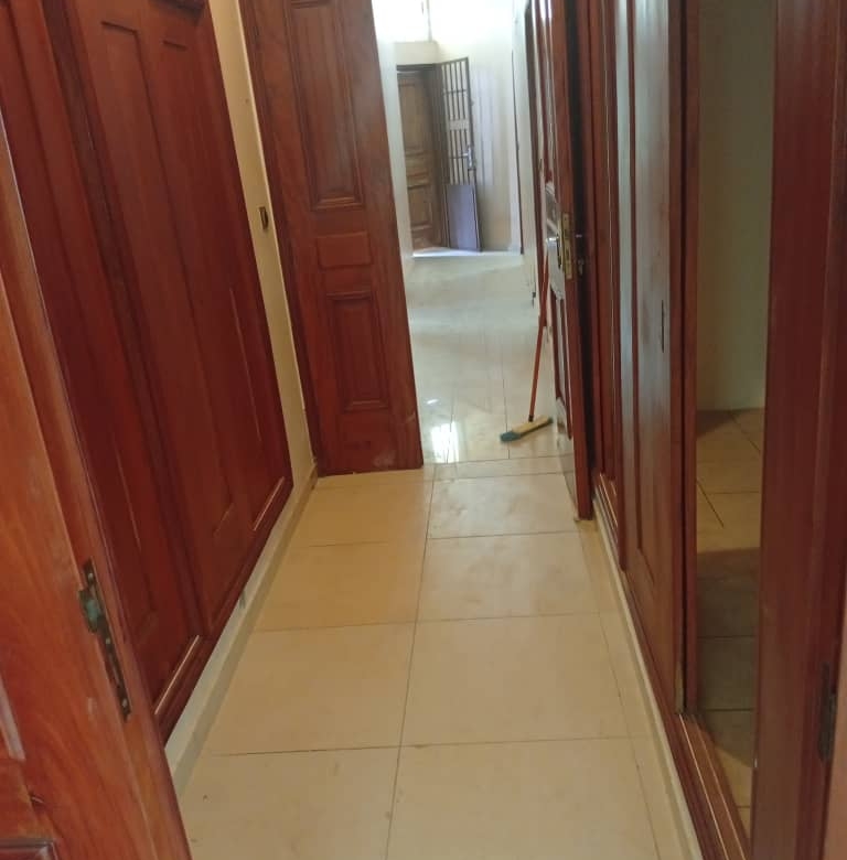 Villa R+2 à louer à Abomey-Calavi Bidossessi