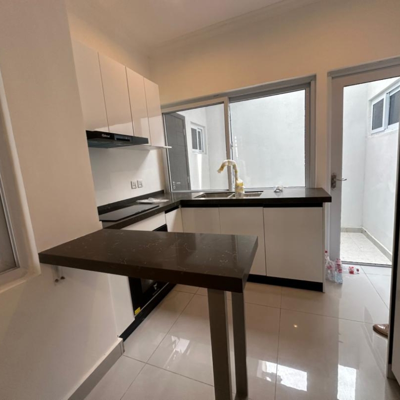 Villa R+2 à vendre à Cotonou Akpakpa CENSAD