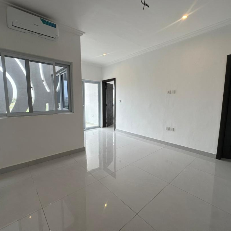 Villa R+2 à vendre à Cotonou Akpakpa CENSAD
