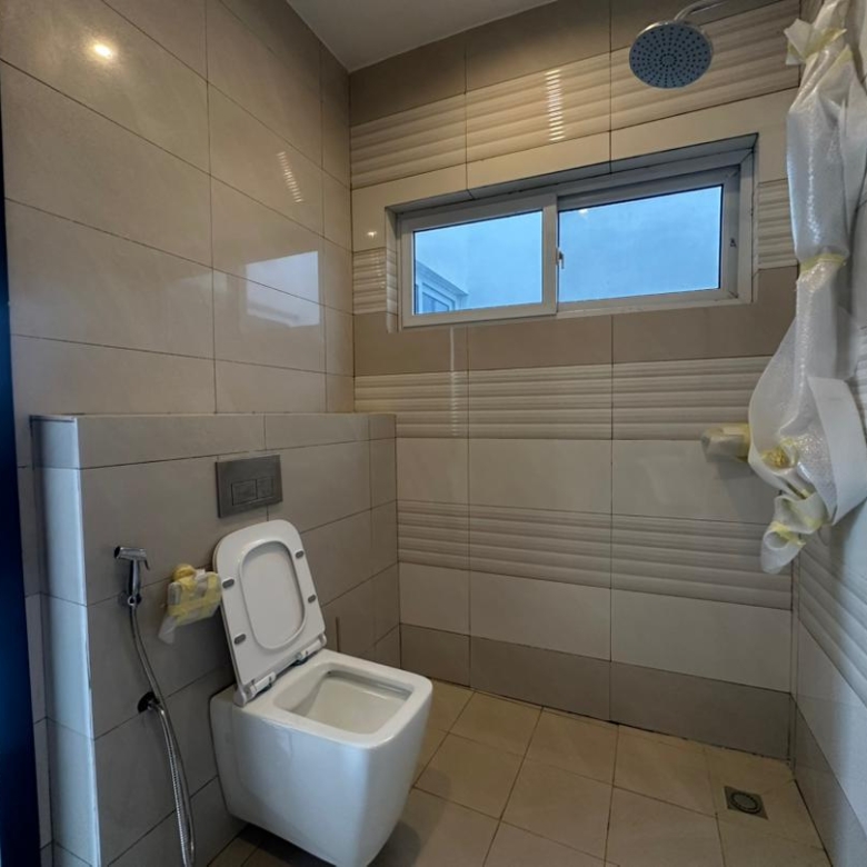 Villa R+2 à vendre à Cotonou Akpakpa CENSAD