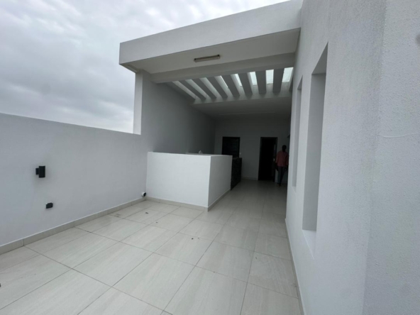 Villa R+2 à vendre à Cotonou Akpakpa CENSAD