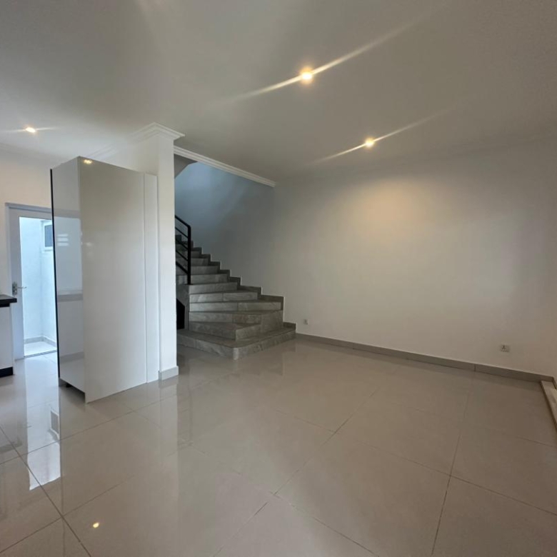Villa R+2 à vendre à Cotonou Akpakpa CENSAD