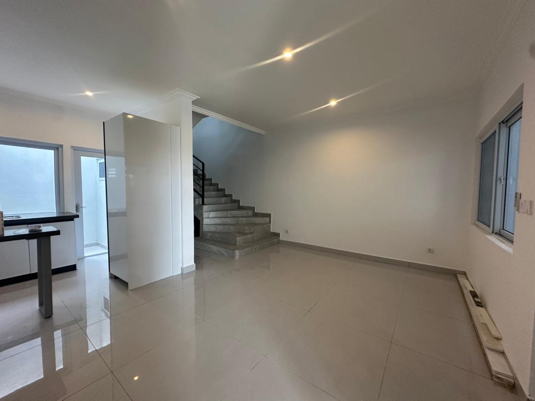 Villa R+2 à vendre à Cotonou Akpakpa CENSAD