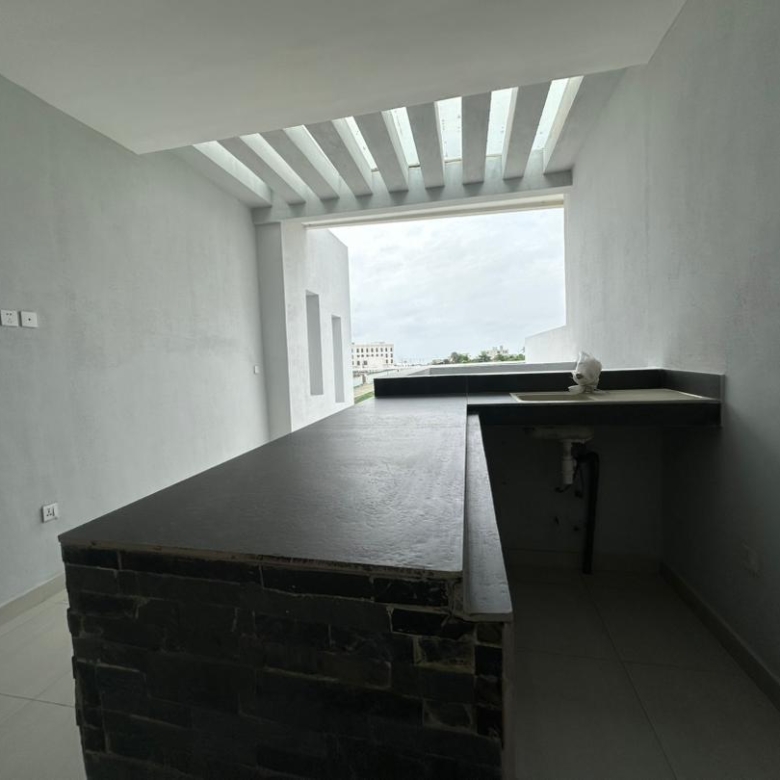 Villa R+2 à vendre à Cotonou Akpakpa CENSAD