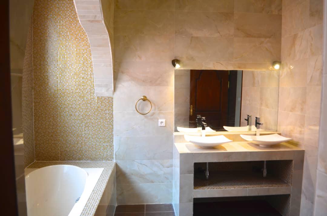 Villa à louer à Cotonou Cocotiers