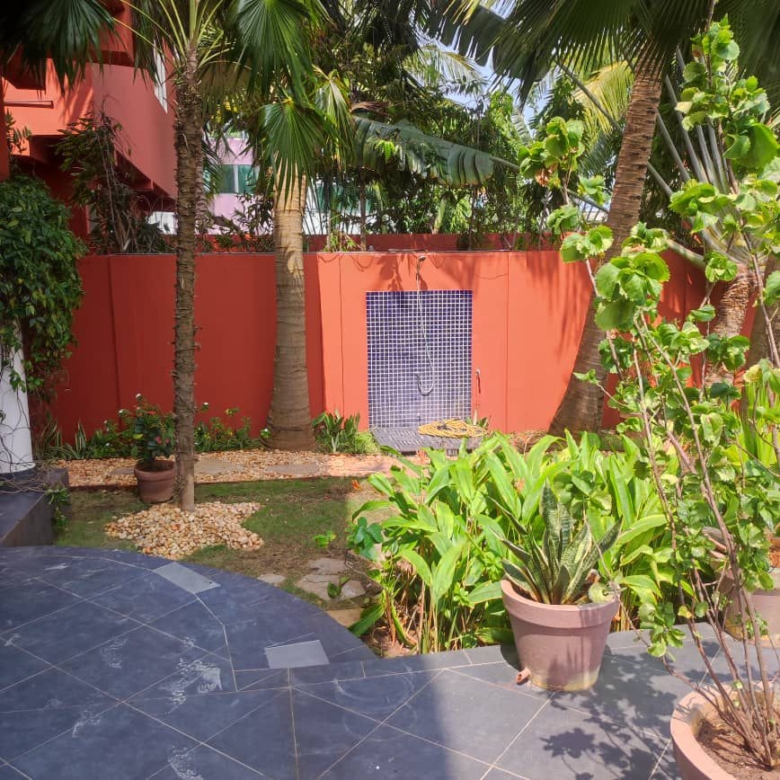 Villa à louer à Cotonou Cocotiers