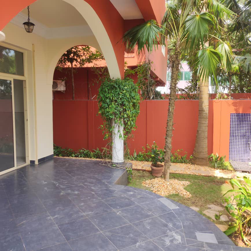 Villa à louer à Cotonou Cocotiers
