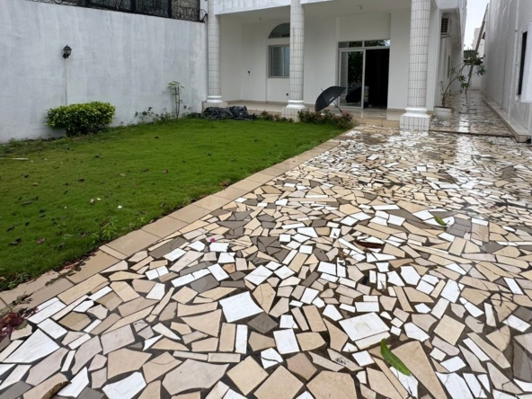 Villa à louer à Cotonou Haie Vive