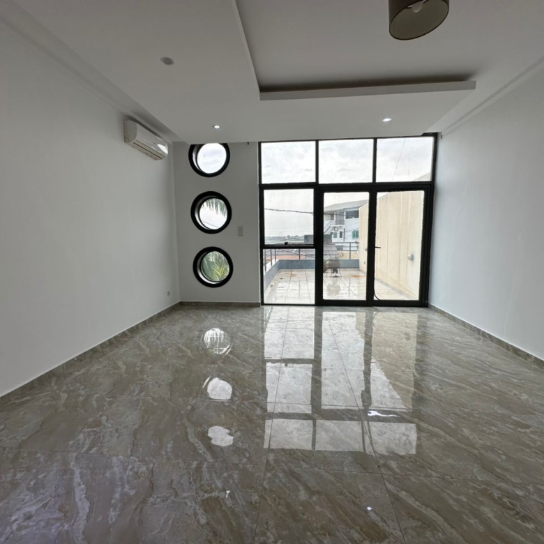 Villa à louer à Cotonou Haie Vive