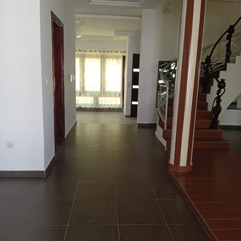 Villa à louer à Cotonou Haie-Vive