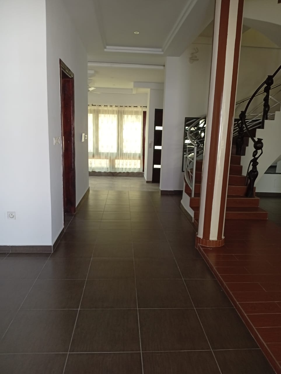 Villa à louer à Cotonou Haie-Vive