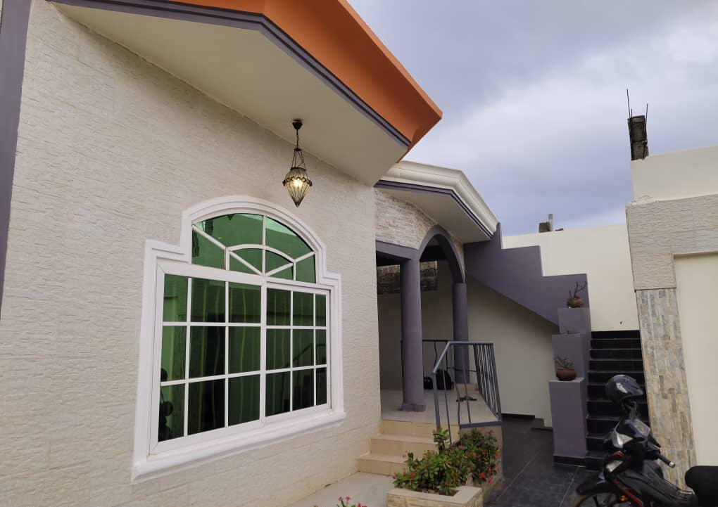 Villa à vendre à Abomey-Calavi Aidégnon