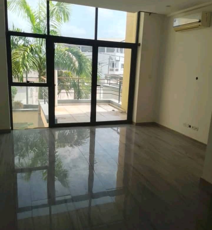 Villa à vendre à Abomey-Calavi Aidégnon