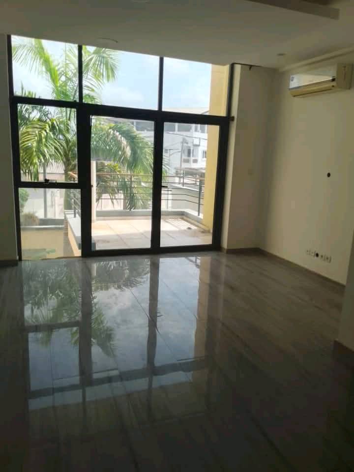 Villa à vendre à Abomey-Calavi Aidégnon