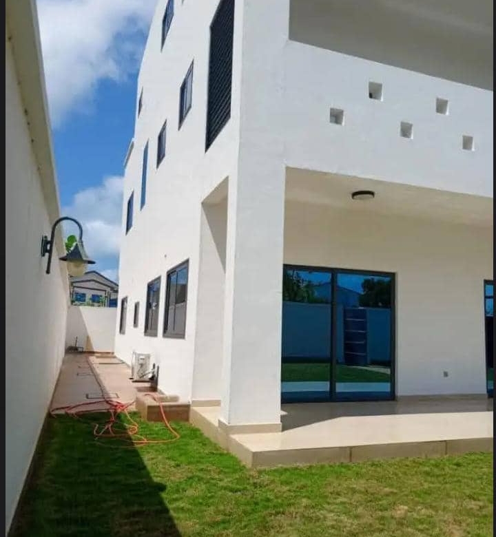 Villa à vendre à Cotonou Akpakpa CENSAD