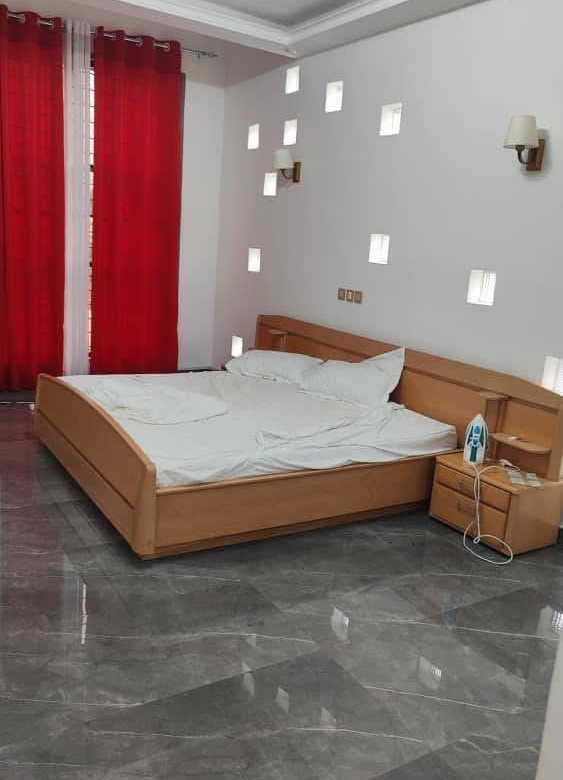 Villa haut standing avec piscine à vendre à Abomey-Calavi