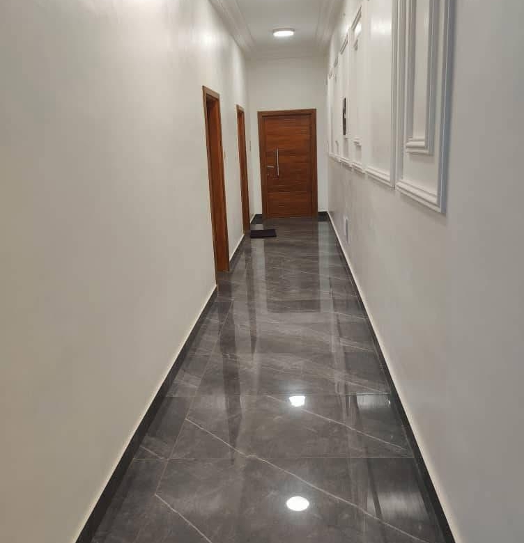 Villa haut standing avec piscine à vendre à Abomey-Calavi