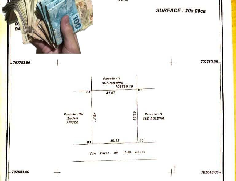 Villa inachevée de huit pièces à vendre à Cotonou Akpakpa CENSAD (6)