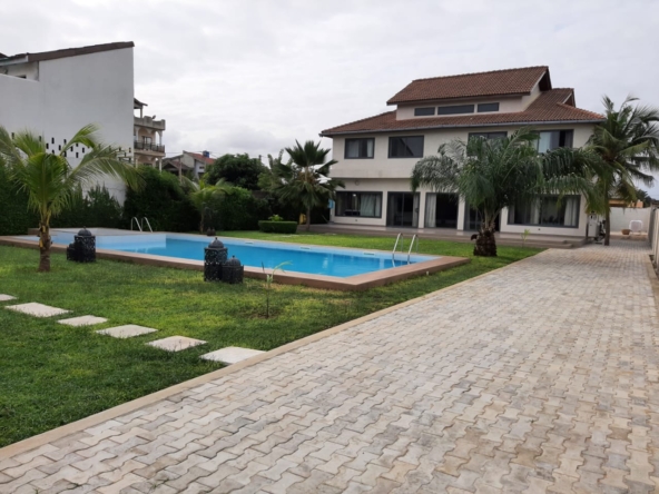 Villa meublé à louer à Cotonou Fidjrossè plage