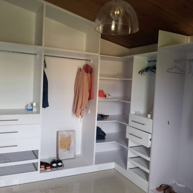 Villa meublé à louer à Cotonou Fidjrossè plage