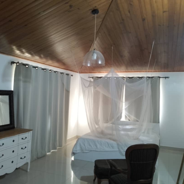 Villa meublé à louer à Cotonou Fidjrossè plage