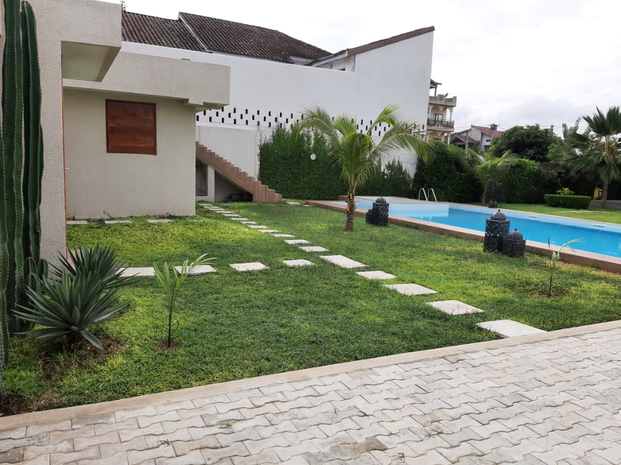 Villa meublé à louer à Cotonou Fidjrossè plage