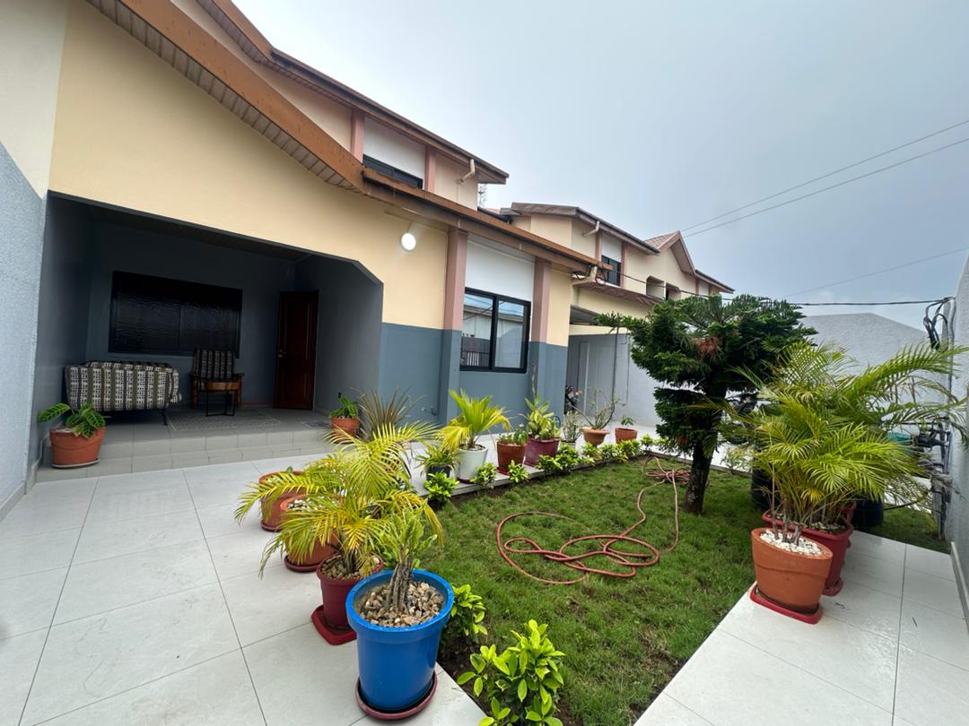 Villa meublée à louer à Cotonou Fidjrossè Plage