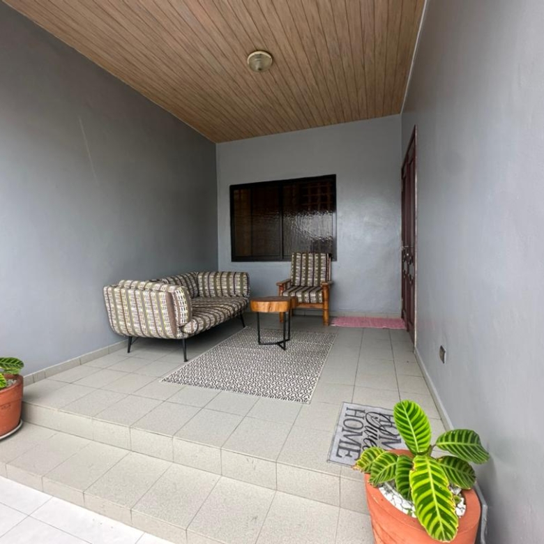 Villa meublée à louer à Cotonou Fidjrossè Plage