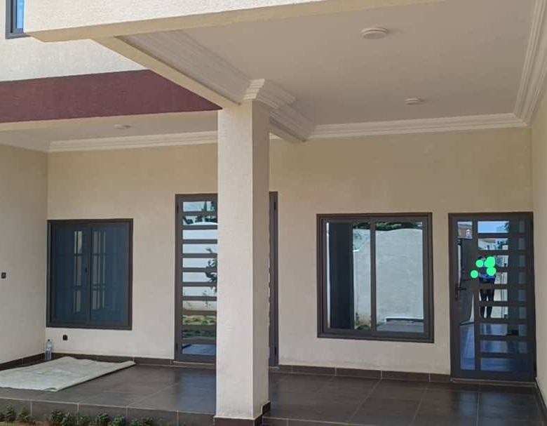 Villa nouvelle construction à vendre à Cotonou Akpakpa CENSAD