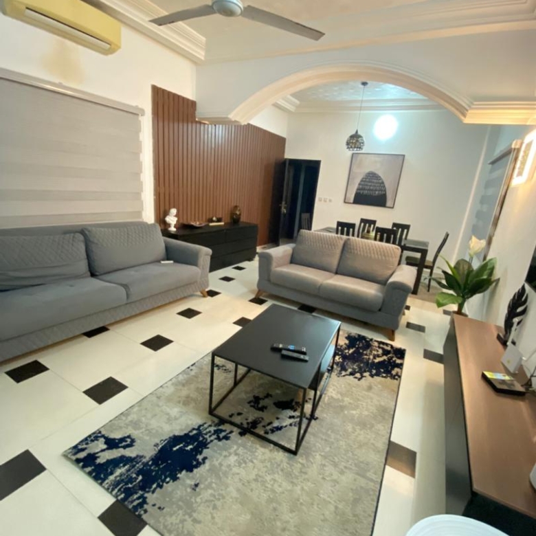 Appartement entrée personnelle meublée à louer à Cotonou Fidjrossè