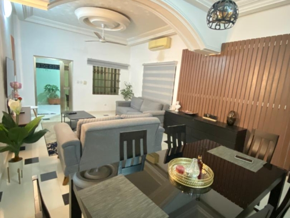 Appartement entrée personnelle meublée à louer à Cotonou Fidjrossè