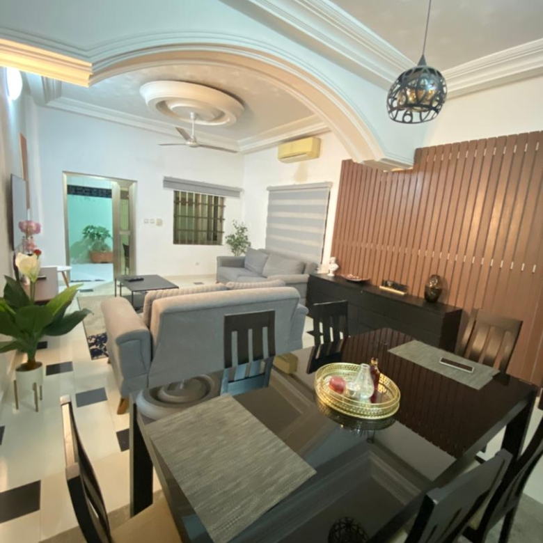 Appartement entrée personnelle meublée à louer à Cotonou Fidjrossè