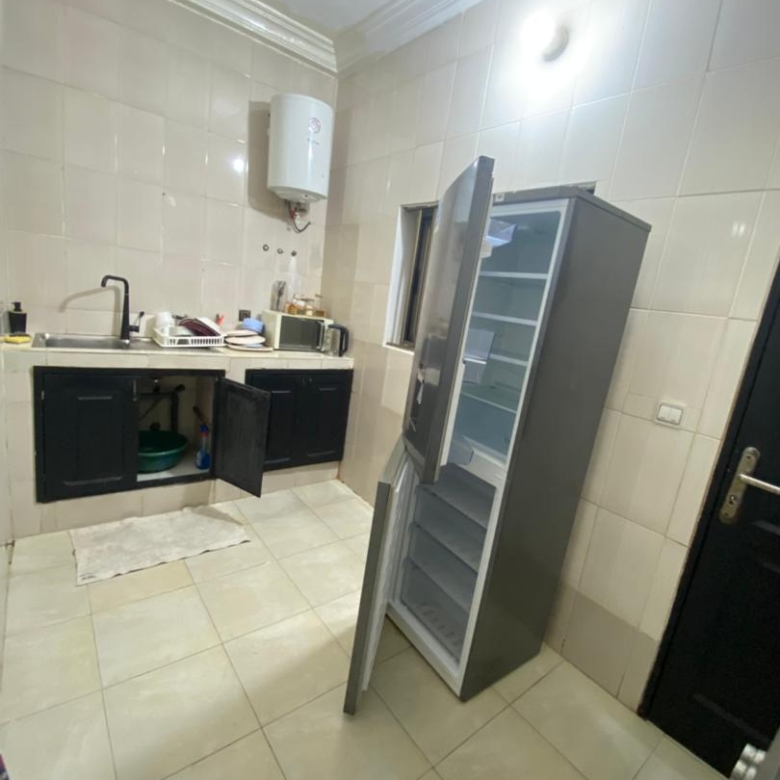 Appartement entrée personnelle meublée à louer à Cotonou Fidjrossè