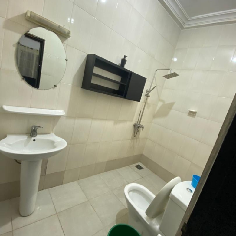 Appartement entrée personnelle meublée à louer à Cotonou Fidjrossè