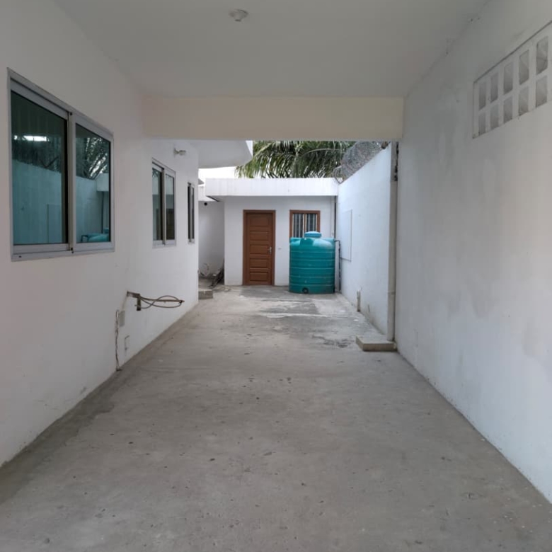 Bureau à louer à Cotonou Cadjèhoun