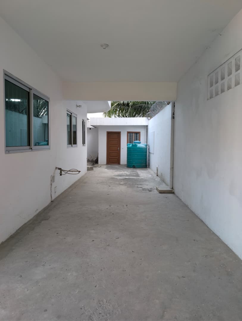 Bureau à louer à Cotonou Cadjèhoun