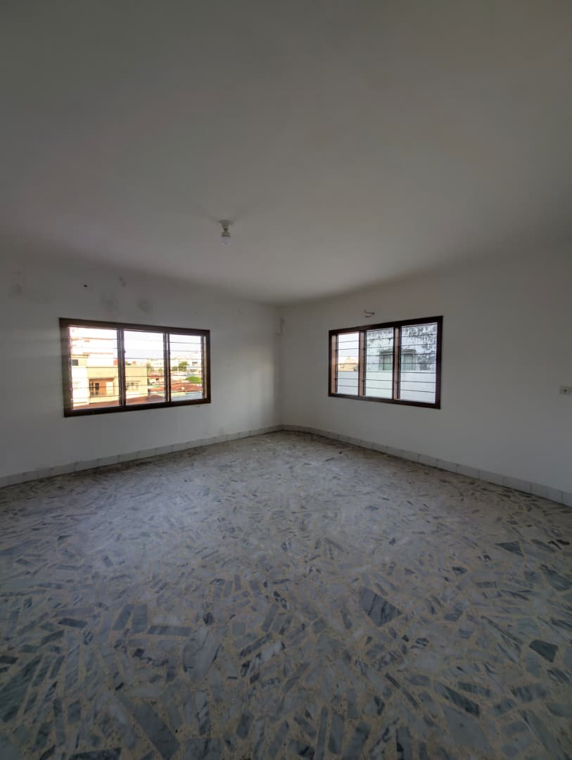 Bureau à louer à Cotonou Cadjèhoun