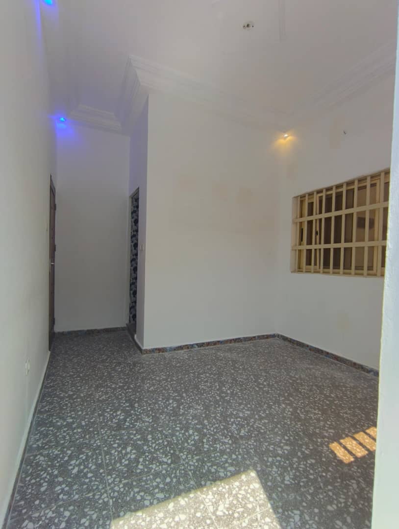 Entrée personnelle à louer à Cotonou Fidrossè Plage