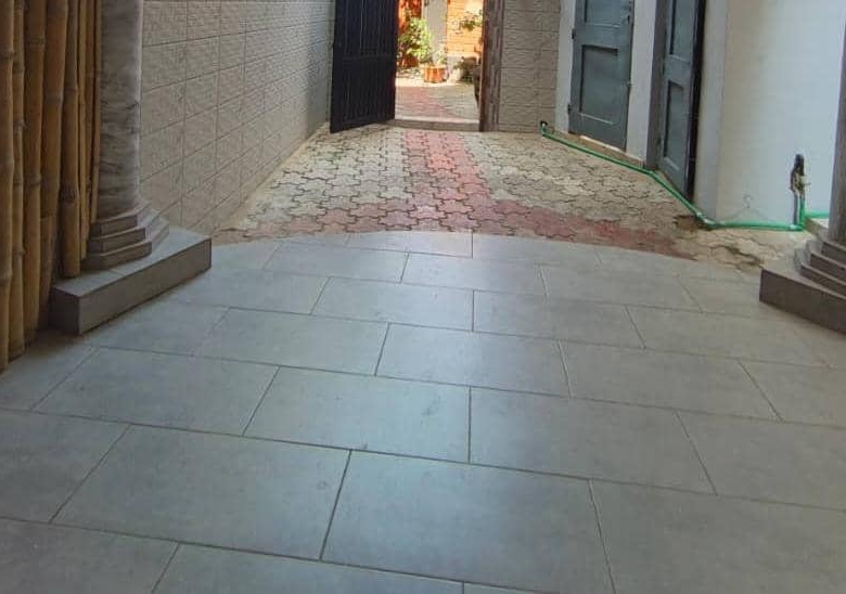 Entrée personnelle à louer à Cotonou Fidrossè Plage