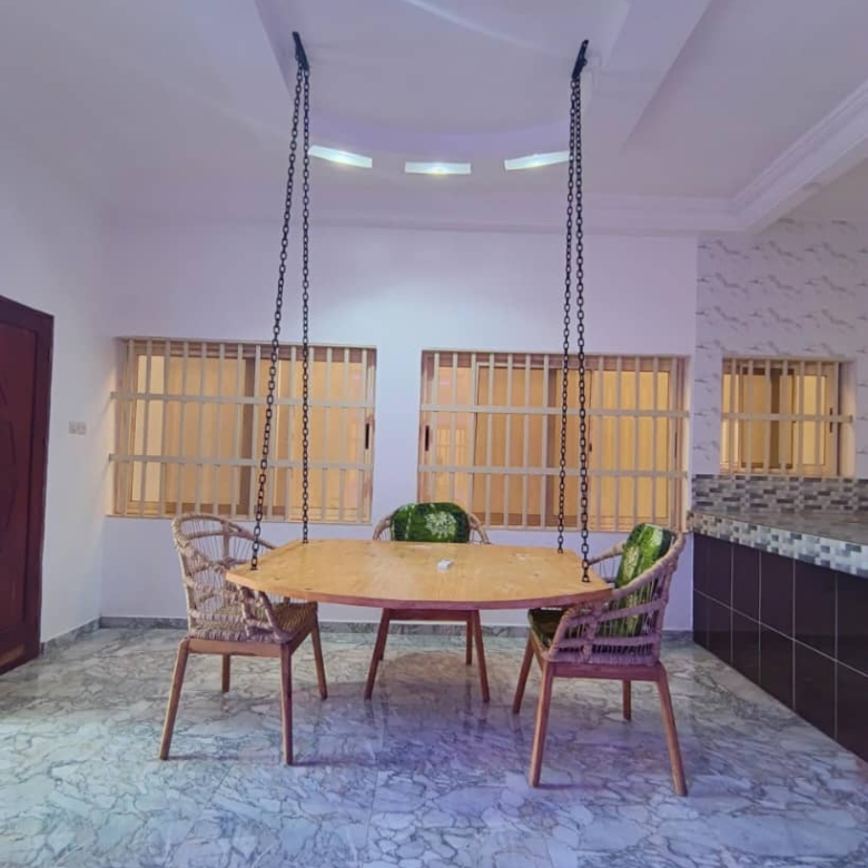 Entrée personnelle à louer à Cotonou Fidrossè Plage