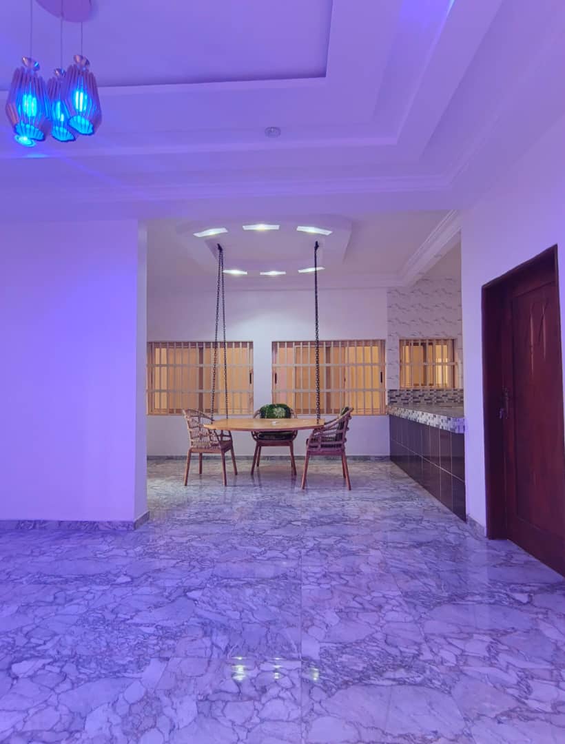 Entrée personnelle à louer à Cotonou Fidrossè Plage