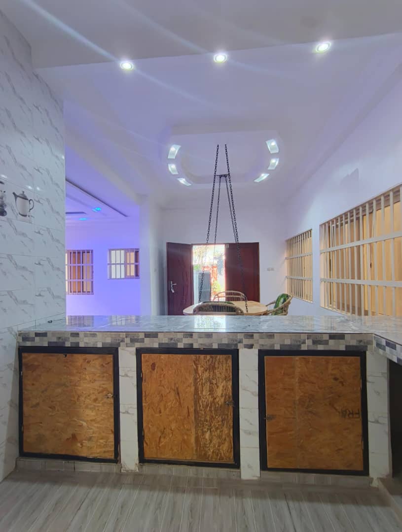 Entrée personnelle à louer à Cotonou Fidrossè Plage