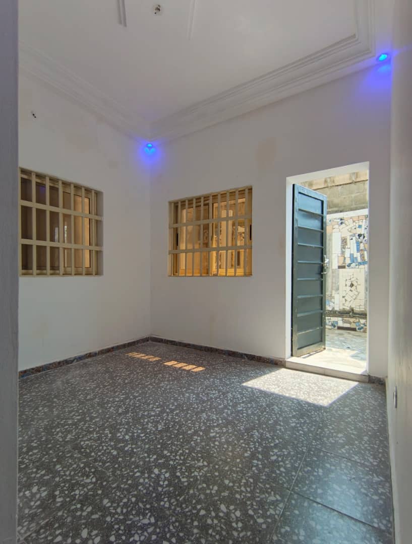 Entrée personnelle à louer à Cotonou Fidrossè Plage