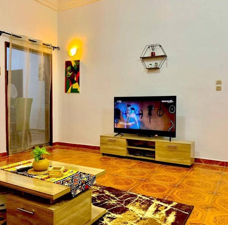 Entrée personnelle meublée à louer à cotonou Fidjrossè (17)