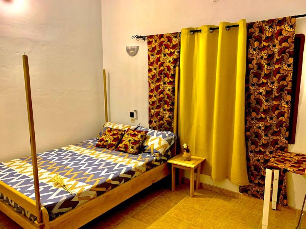 Entrée personnelle meublée à louer à cotonou Fidjrossè (17)