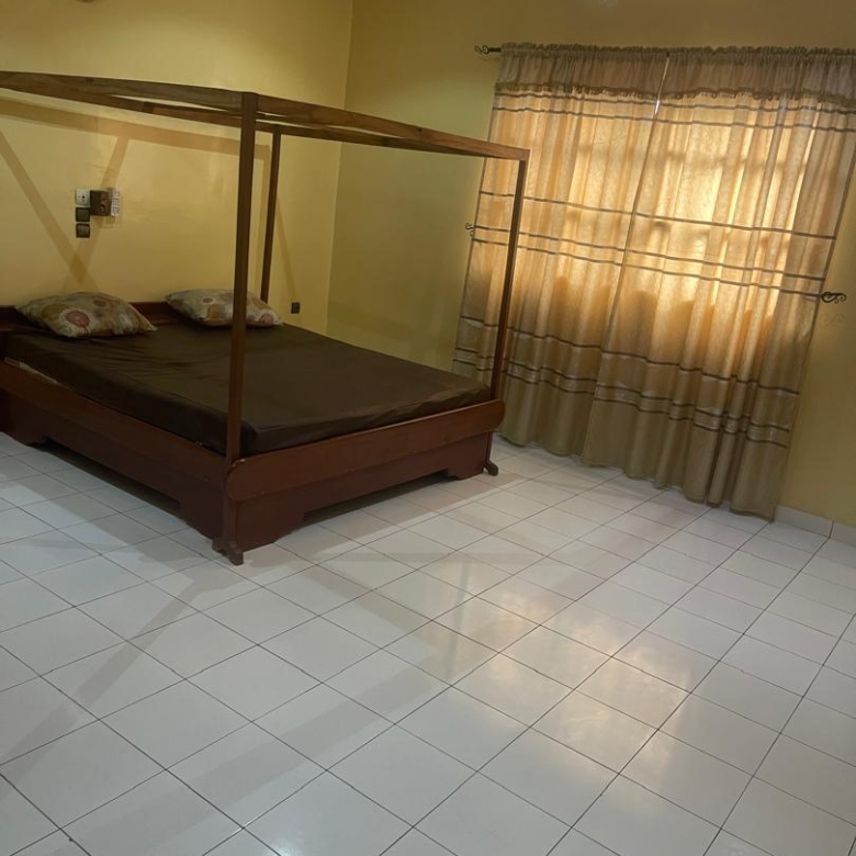 Entrée personnelle meubléee à louer à Cotonou Quartier Jack