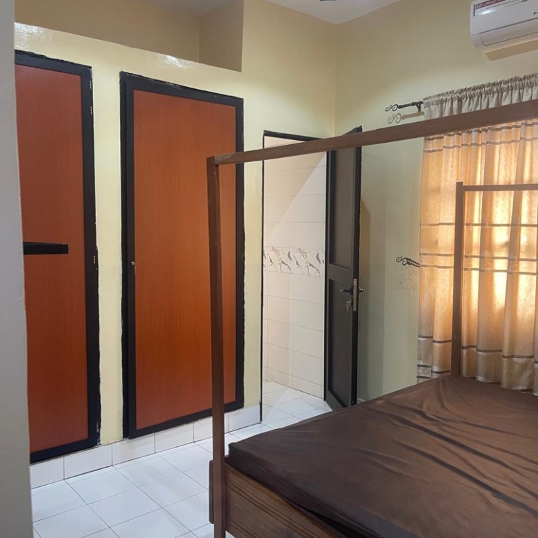 Entrée personnelle meubléee à louer à Cotonou Quartier Jack