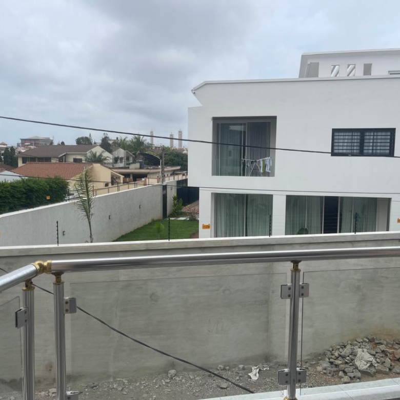 Entrée personnelle meubléee à louer à Cotonou Quartier Jack